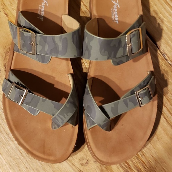 Shoes - forever camo sandals